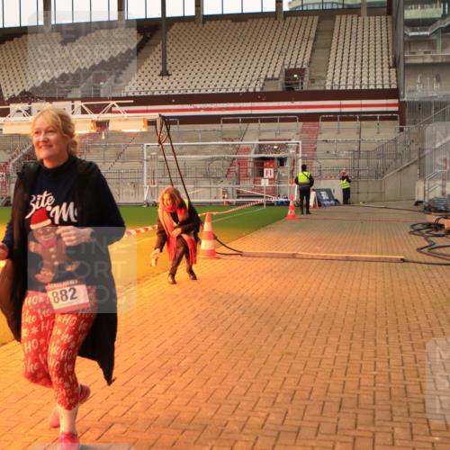 08.12.2024 - St. Pauli X-Mass-Run No. 14 Kathrin Stürmer Photography http://msf.ph/oto/7525495 08.12.2024 10:09:55 Ziel 882, 1098, 1641, 1648, 1955, 1965, 3123 meine-sportfotos.de