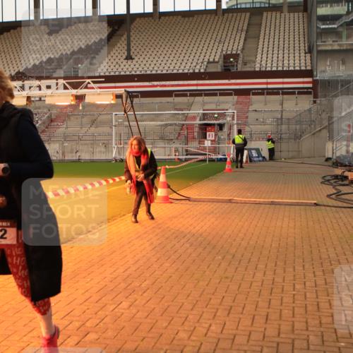 08.12.2024 - St. Pauli X-Mass-Run No. 14 Kathrin Stürmer Photography http://msf.ph/oto/7525496 08.12.2024 10:09:55 Ziel 882, 1098, 1641, 1648, 1955, 1965, 3123 meine-sportfotos.de