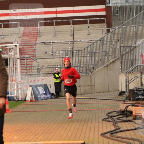 08.12.2024 - St. Pauli X-Mass-Run No. 14 Kathrin Stürmer Photography http://msf.ph/oto/7531834 08.12.2024 09:47:50 Ziel  meine-sportfotos.de