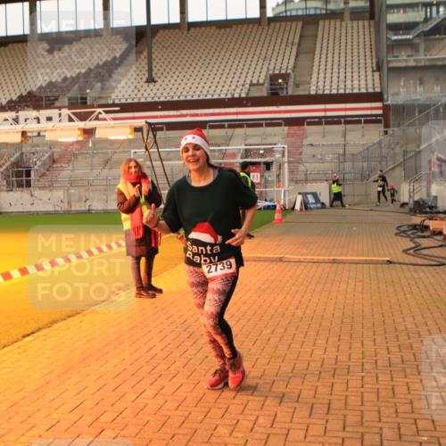 08.12.2024 - St. Pauli X-Mass-Run No. 14 Kathrin Stürmer Photography http://msf.ph/oto/7532343 08.12.2024 09:59:49 Ziel  meine-sportfotos.de