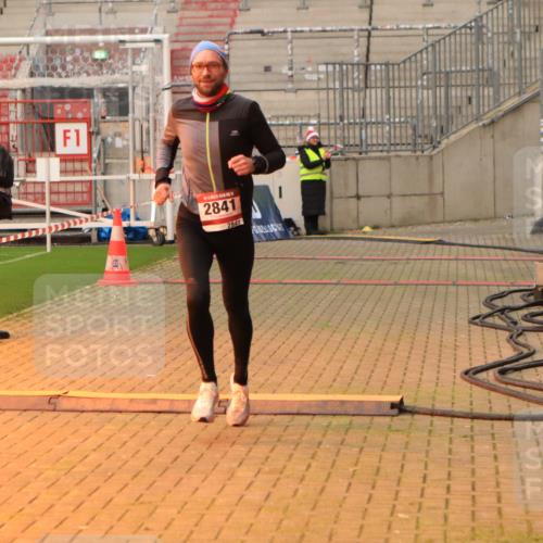 08.12.2024 - St. Pauli X-Mass-Run No. 14 Kathrin Stürmer Photography http://msf.ph/oto/7534689 08.12.2024 09:50:06 Ziel  meine-sportfotos.de