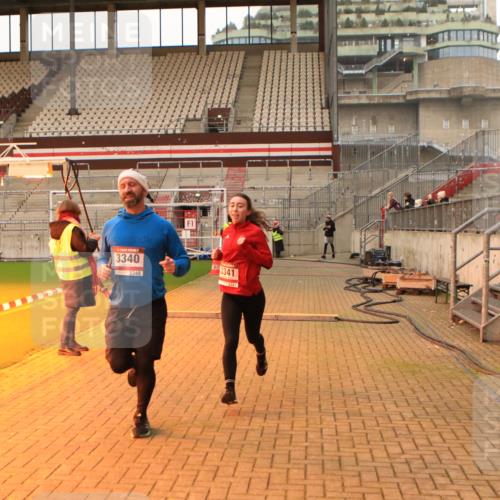 08.12.2024 - St. Pauli X-Mass-Run No. 14 Kathrin Stürmer Photography http://msf.ph/oto/7542888 08.12.2024 10:01:29 Ziel  meine-sportfotos.de
