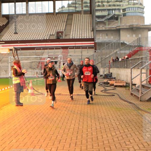 08.12.2024 - St. Pauli X-Mass-Run No. 14 Kathrin Stürmer Photography http://msf.ph/oto/7542920 08.12.2024 10:01:42 Ziel  meine-sportfotos.de