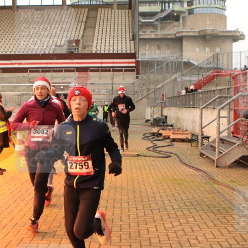 08.12.2024 - St. Pauli X-Mass-Run No. 14 Kathrin Stürmer Photography http://msf.ph/oto/7543145 08.12.2024 10:03:40 Ziel  meine-sportfotos.de