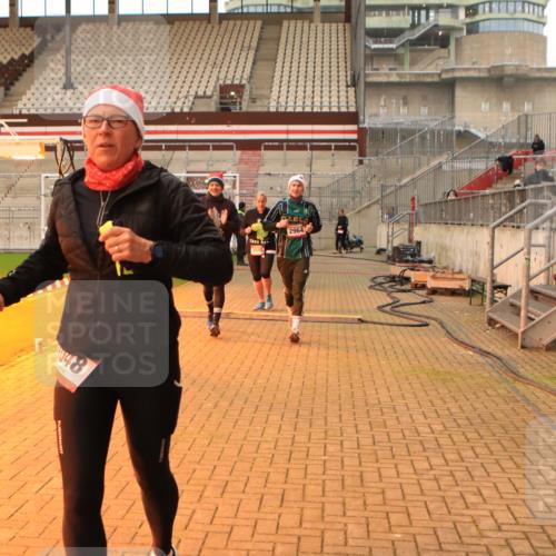 08.12.2024 - St. Pauli X-Mass-Run No. 14 Kathrin Stürmer Photography http://msf.ph/oto/7543859 08.12.2024 10:07:49 Ziel  meine-sportfotos.de