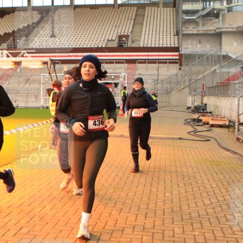 08.12.2024 - St. Pauli X-Mass-Run No. 14 Kathrin Stürmer Photography http://msf.ph/oto/7543970 08.12.2024 10:08:27 Ziel  meine-sportfotos.de
