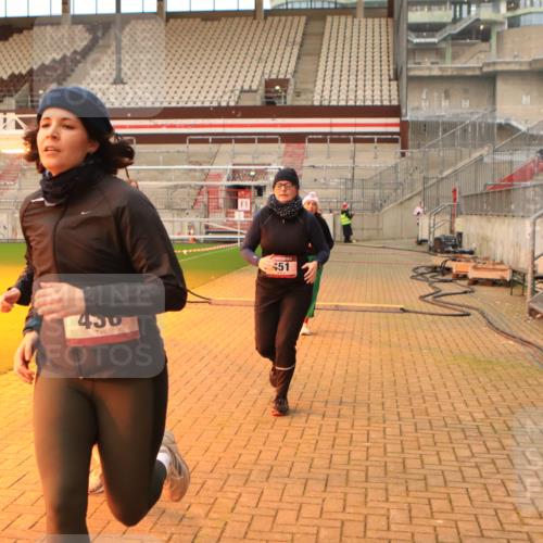 08.12.2024 - St. Pauli X-Mass-Run No. 14 Kathrin Stürmer Photography http://msf.ph/oto/7543972 08.12.2024 10:08:27 Ziel  meine-sportfotos.de
