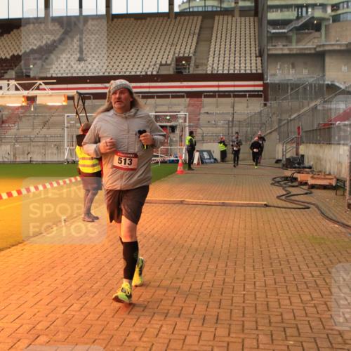 08.12.2024 - St. Pauli X-Mass-Run No. 14 Kathrin Stürmer Photography http://msf.ph/oto/7544135 08.12.2024 10:09:32 Ziel  meine-sportfotos.de