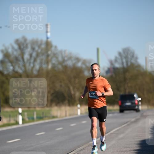 06.04.2025 - 44. Internationalen Wilhelmsburger Insellauf Dr. Thomas Lammeyer http://msf.ph/oto/7549453 06.04.2025 09:16:25 Laufen 4020 meine-sportfotos.de