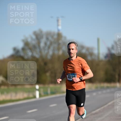 06.04.2025 - 44. Internationalen Wilhelmsburger Insellauf Dr. Thomas Lammeyer http://msf.ph/oto/7549464 06.04.2025 09:16:27 Laufen 4020 meine-sportfotos.de