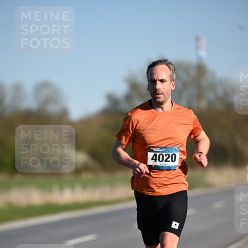 06.04.2025 - 44. Internationalen Wilhelmsburger Insellauf Dr. Thomas Lammeyer http://msf.ph/oto/7549472 06.04.2025 09:16:28 Laufen 4020 meine-sportfotos.de