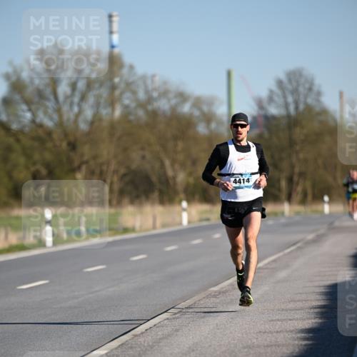 06.04.2025 - 44. Internationalen Wilhelmsburger Insellauf Dr. Thomas Lammeyer http://msf.ph/oto/7549474 06.04.2025 09:17:02 Laufen 4414 meine-sportfotos.de