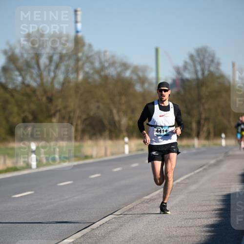 06.04.2025 - 44. Internationalen Wilhelmsburger Insellauf Dr. Thomas Lammeyer http://msf.ph/oto/7549475 06.04.2025 09:17:02 Laufen 4414 meine-sportfotos.de