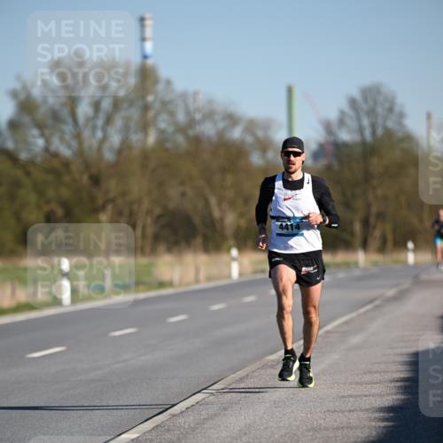 06.04.2025 - 44. Internationalen Wilhelmsburger Insellauf Dr. Thomas Lammeyer http://msf.ph/oto/7549476 06.04.2025 09:17:02 Laufen 4414 meine-sportfotos.de