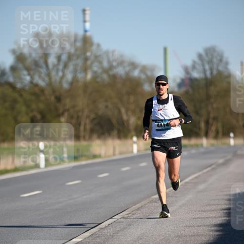 06.04.2025 - 44. Internationalen Wilhelmsburger Insellauf Dr. Thomas Lammeyer http://msf.ph/oto/7549477 06.04.2025 09:17:03 Laufen  meine-sportfotos.de