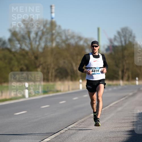 06.04.2025 - 44. Internationalen Wilhelmsburger Insellauf Dr. Thomas Lammeyer http://msf.ph/oto/7549479 06.04.2025 09:17:03 Laufen 4414 meine-sportfotos.de