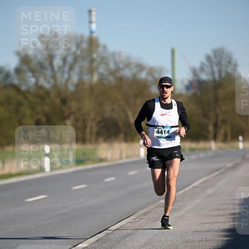 06.04.2025 - 44. Internationalen Wilhelmsburger Insellauf Dr. Thomas Lammeyer http://msf.ph/oto/7549480 06.04.2025 09:17:03 Laufen 4414 meine-sportfotos.de