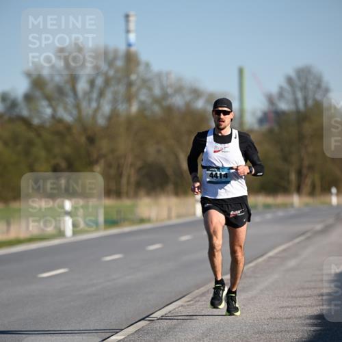 06.04.2025 - 44. Internationalen Wilhelmsburger Insellauf Dr. Thomas Lammeyer http://msf.ph/oto/7549481 06.04.2025 09:17:03 Laufen  meine-sportfotos.de