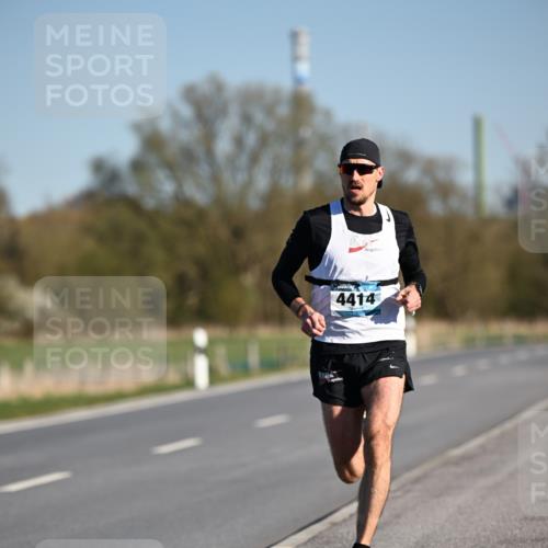 06.04.2025 - 44. Internationalen Wilhelmsburger Insellauf Dr. Thomas Lammeyer http://msf.ph/oto/7549490 06.04.2025 09:17:04 Laufen 4414 meine-sportfotos.de