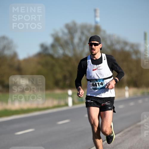 06.04.2025 - 44. Internationalen Wilhelmsburger Insellauf Dr. Thomas Lammeyer http://msf.ph/oto/7549493 06.04.2025 09:17:05 Laufen 4414 meine-sportfotos.de