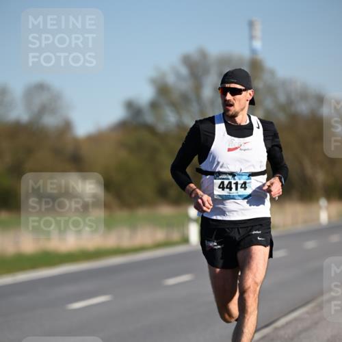 06.04.2025 - 44. Internationalen Wilhelmsburger Insellauf Dr. Thomas Lammeyer http://msf.ph/oto/7549495 06.04.2025 09:17:05 Laufen 4414 meine-sportfotos.de