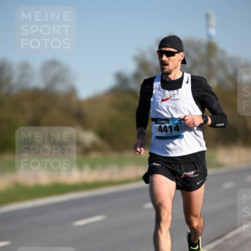 06.04.2025 - 44. Internationalen Wilhelmsburger Insellauf Dr. Thomas Lammeyer http://msf.ph/oto/7549497 06.04.2025 09:17:05 Laufen 4414 meine-sportfotos.de
