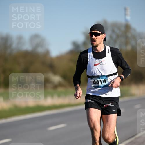 06.04.2025 - 44. Internationalen Wilhelmsburger Insellauf Dr. Thomas Lammeyer http://msf.ph/oto/7549498 06.04.2025 09:17:05 Laufen 4414 meine-sportfotos.de