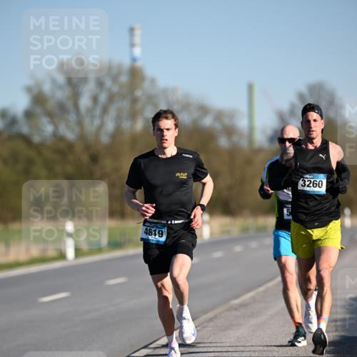 06.04.2025 - 44. Internationalen Wilhelmsburger Insellauf Dr. Thomas Lammeyer http://msf.ph/oto/7549518 06.04.2025 09:17:22 Laufen 4619, 5, 3260 meine-sportfotos.de