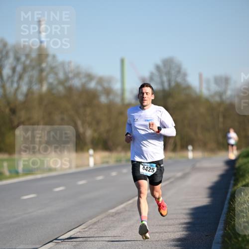 06.04.2025 - 44. Internationalen Wilhelmsburger Insellauf Dr. Thomas Lammeyer http://msf.ph/oto/7549545 06.04.2025 09:17:34 Laufen 4425 meine-sportfotos.de