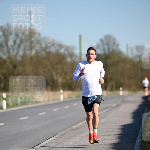 06.04.2025 - 44. Internationalen Wilhelmsburger Insellauf Dr. Thomas Lammeyer http://msf.ph/oto/7549547 06.04.2025 09:17:34 Laufen 4425 meine-sportfotos.de