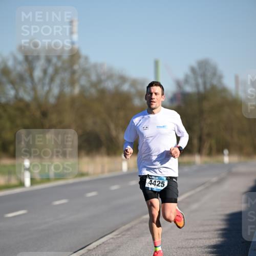 06.04.2025 - 44. Internationalen Wilhelmsburger Insellauf Dr. Thomas Lammeyer http://msf.ph/oto/7549551 06.04.2025 09:17:34 Laufen 4425 meine-sportfotos.de