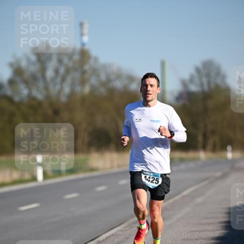 06.04.2025 - 44. Internationalen Wilhelmsburger Insellauf Dr. Thomas Lammeyer http://msf.ph/oto/7549554 06.04.2025 09:17:35 Laufen 4425 meine-sportfotos.de