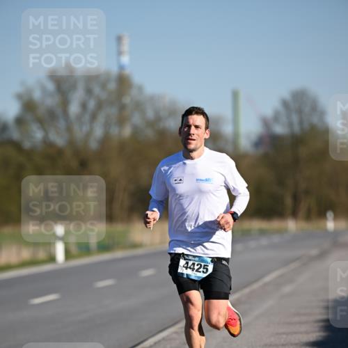 06.04.2025 - 44. Internationalen Wilhelmsburger Insellauf Dr. Thomas Lammeyer http://msf.ph/oto/7549556 06.04.2025 09:17:35 Laufen 4425 meine-sportfotos.de