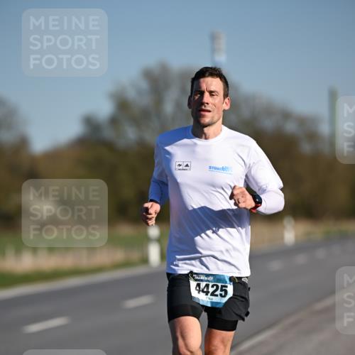 06.04.2025 - 44. Internationalen Wilhelmsburger Insellauf Dr. Thomas Lammeyer http://msf.ph/oto/7549564 06.04.2025 09:17:36 Laufen 4425 meine-sportfotos.de