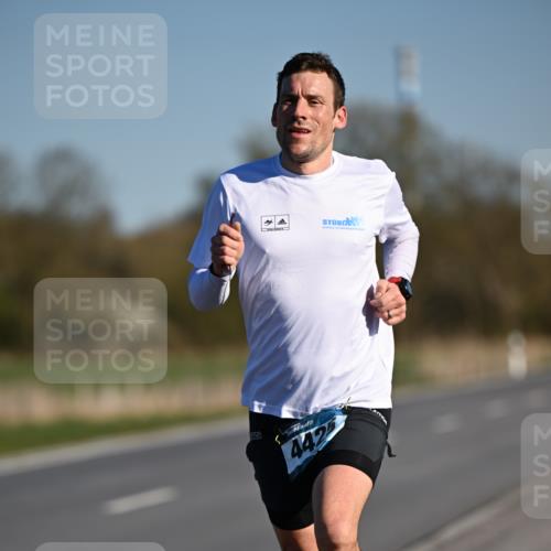 06.04.2025 - 44. Internationalen Wilhelmsburger Insellauf Dr. Thomas Lammeyer http://msf.ph/oto/7549567 06.04.2025 09:17:37 Laufen 4425 meine-sportfotos.de