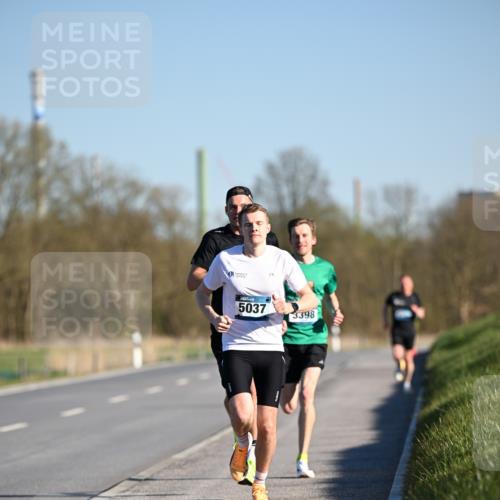 06.04.2025 - 44. Internationalen Wilhelmsburger Insellauf Dr. Thomas Lammeyer http://msf.ph/oto/7549570 06.04.2025 09:17:58 Laufen 5037, 3398 meine-sportfotos.de