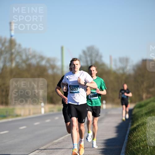 06.04.2025 - 44. Internationalen Wilhelmsburger Insellauf Dr. Thomas Lammeyer http://msf.ph/oto/7549571 06.04.2025 09:17:58 Laufen 5037, 3398 meine-sportfotos.de