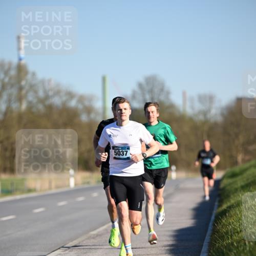 06.04.2025 - 44. Internationalen Wilhelmsburger Insellauf Dr. Thomas Lammeyer http://msf.ph/oto/7549572 06.04.2025 09:17:59 Laufen 5037 meine-sportfotos.de