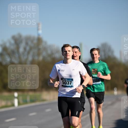 06.04.2025 - 44. Internationalen Wilhelmsburger Insellauf Dr. Thomas Lammeyer http://msf.ph/oto/7549580 06.04.2025 09:18:00 Laufen 5037, 1398 meine-sportfotos.de