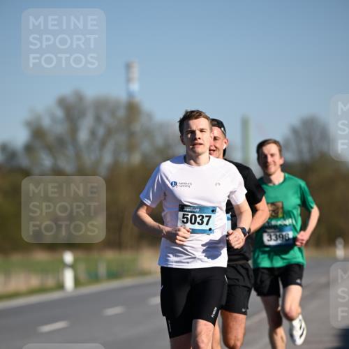 06.04.2025 - 44. Internationalen Wilhelmsburger Insellauf Dr. Thomas Lammeyer http://msf.ph/oto/7549582 06.04.2025 09:18:00 Laufen 5037, 3398 meine-sportfotos.de