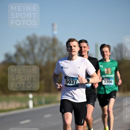06.04.2025 - 44. Internationalen Wilhelmsburger Insellauf Dr. Thomas Lammeyer http://msf.ph/oto/7549583 06.04.2025 09:18:00 Laufen 5037, 3398 meine-sportfotos.de