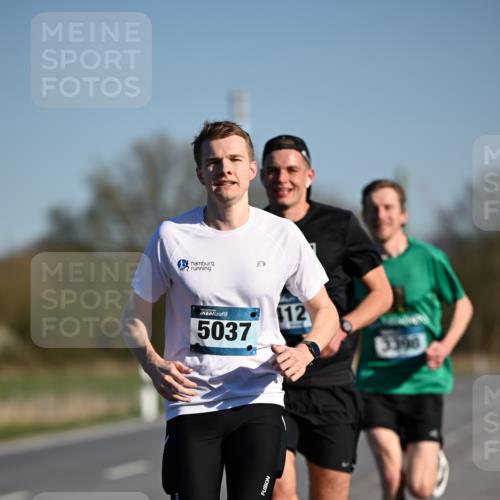 06.04.2025 - 44. Internationalen Wilhelmsburger Insellauf Dr. Thomas Lammeyer http://msf.ph/oto/7549585 06.04.2025 09:18:01 Laufen 5037, 112, 3390 meine-sportfotos.de
