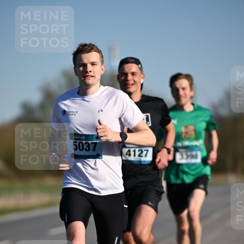 06.04.2025 - 44. Internationalen Wilhelmsburger Insellauf Dr. Thomas Lammeyer http://msf.ph/oto/7549586 06.04.2025 09:18:01 Laufen 5037, 4127, 3390 meine-sportfotos.de