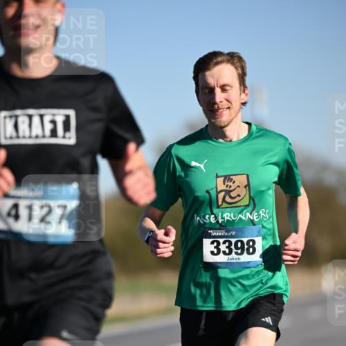 06.04.2025 - 44. Internationalen Wilhelmsburger Insellauf Dr. Thomas Lammeyer http://msf.ph/oto/7549593 06.04.2025 09:18:02 Laufen 4127, 3398 meine-sportfotos.de