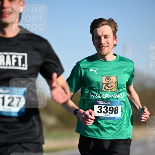 06.04.2025 - 44. Internationalen Wilhelmsburger Insellauf Dr. Thomas Lammeyer http://msf.ph/oto/7549594 06.04.2025 09:18:03 Laufen 127, 3398 meine-sportfotos.de