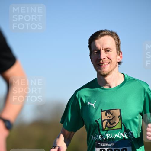 06.04.2025 - 44. Internationalen Wilhelmsburger Insellauf Dr. Thomas Lammeyer http://msf.ph/oto/7549598 06.04.2025 09:18:03 Laufen 44, 3398 meine-sportfotos.de