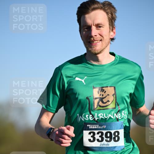 06.04.2025 - 44. Internationalen Wilhelmsburger Insellauf Dr. Thomas Lammeyer http://msf.ph/oto/7549599 06.04.2025 09:18:03 Laufen 44, 3398 meine-sportfotos.de