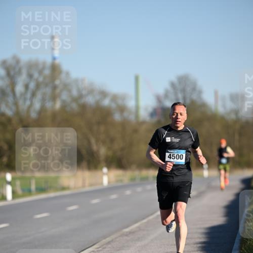 06.04.2025 - 44. Internationalen Wilhelmsburger Insellauf Dr. Thomas Lammeyer http://msf.ph/oto/7549601 06.04.2025 09:18:07 Laufen 4500 meine-sportfotos.de