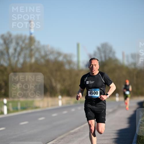 06.04.2025 - 44. Internationalen Wilhelmsburger Insellauf Dr. Thomas Lammeyer http://msf.ph/oto/7549604 06.04.2025 09:18:08 Laufen 4500 meine-sportfotos.de
