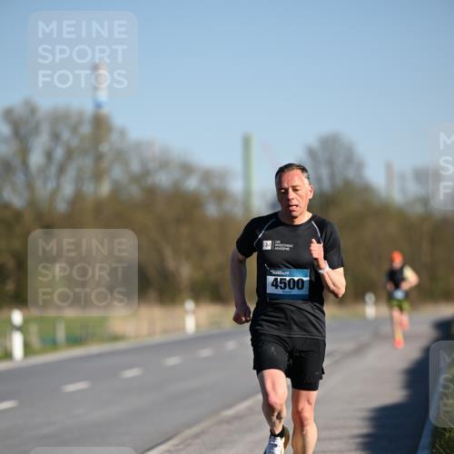 06.04.2025 - 44. Internationalen Wilhelmsburger Insellauf Dr. Thomas Lammeyer http://msf.ph/oto/7549607 06.04.2025 09:18:08 Laufen 4500 meine-sportfotos.de